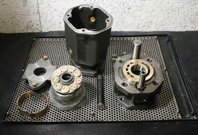 Reparation of hydraulic pumps